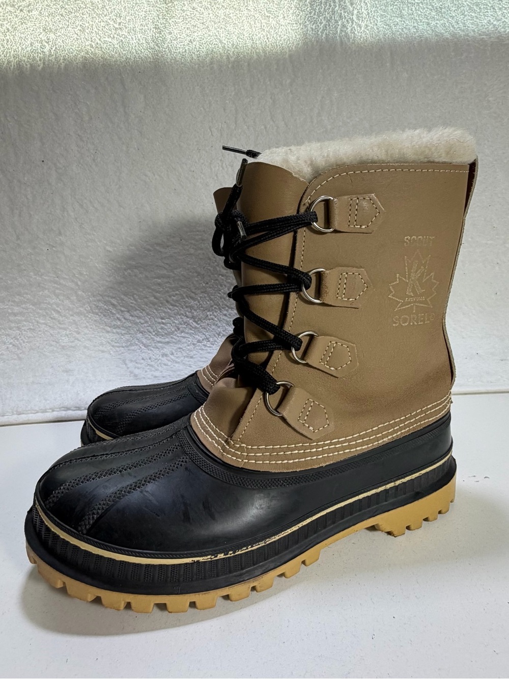 Sorel Caribou Boots Made in Canada Leather Snow Boots Tan and Black Men Size 8